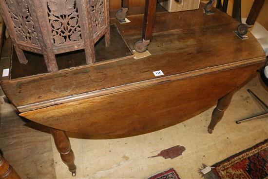 French oak and pine extending dining table, length 4.9m(-)